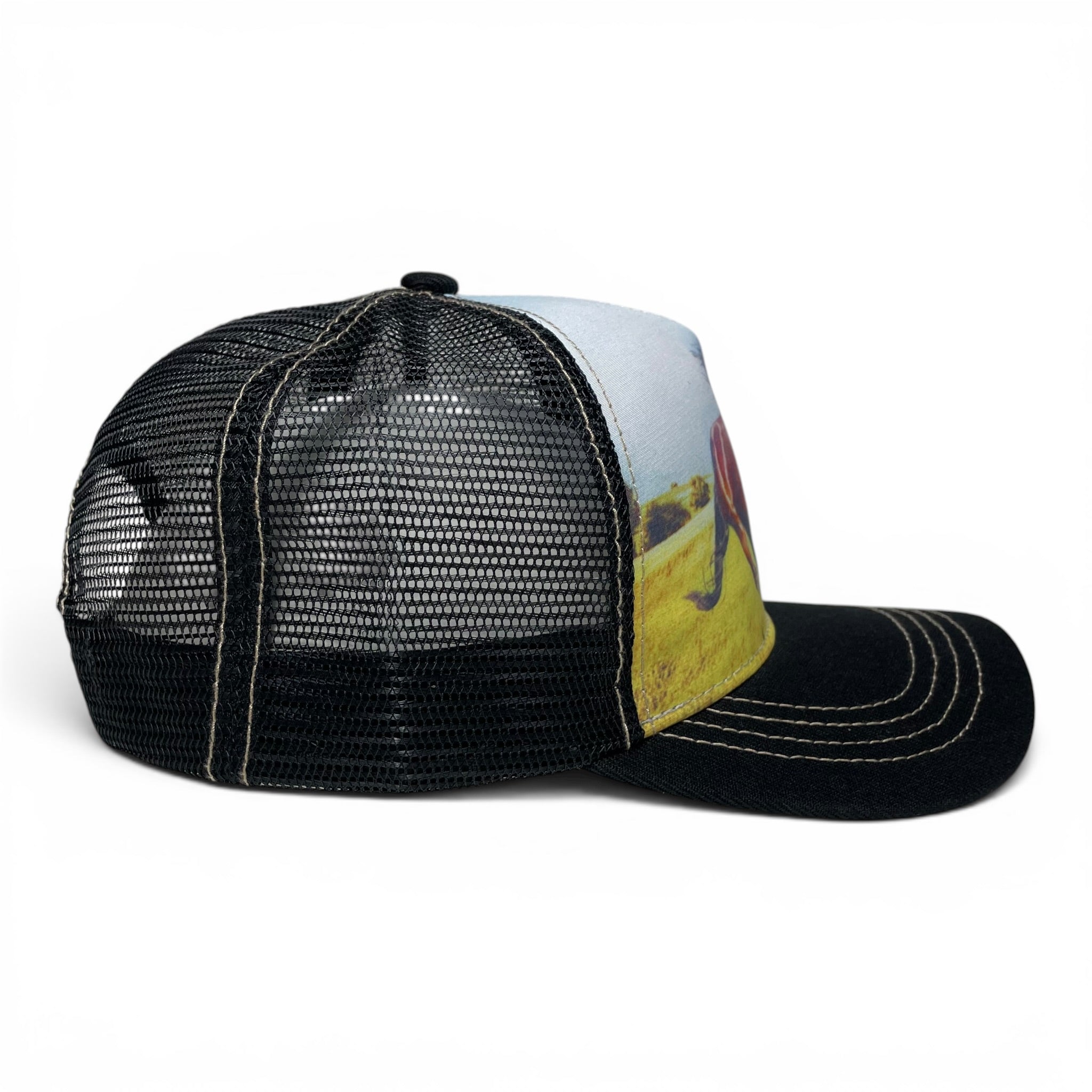 Gorra Caballo Bronco Galopando, Negra, Ajustable, Estilo Ranchero