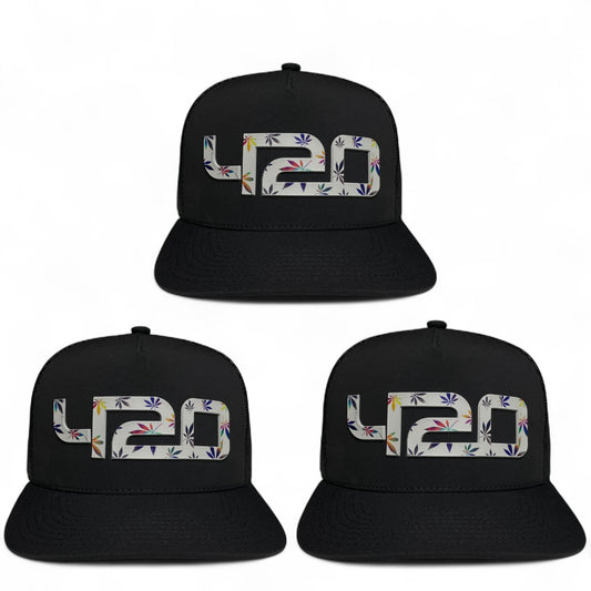 Pack of 3 snapback caps with 420 lifestyle PVC patch, streetwear style, adjustable closure, ideal for casual wear, events, or festivals.
