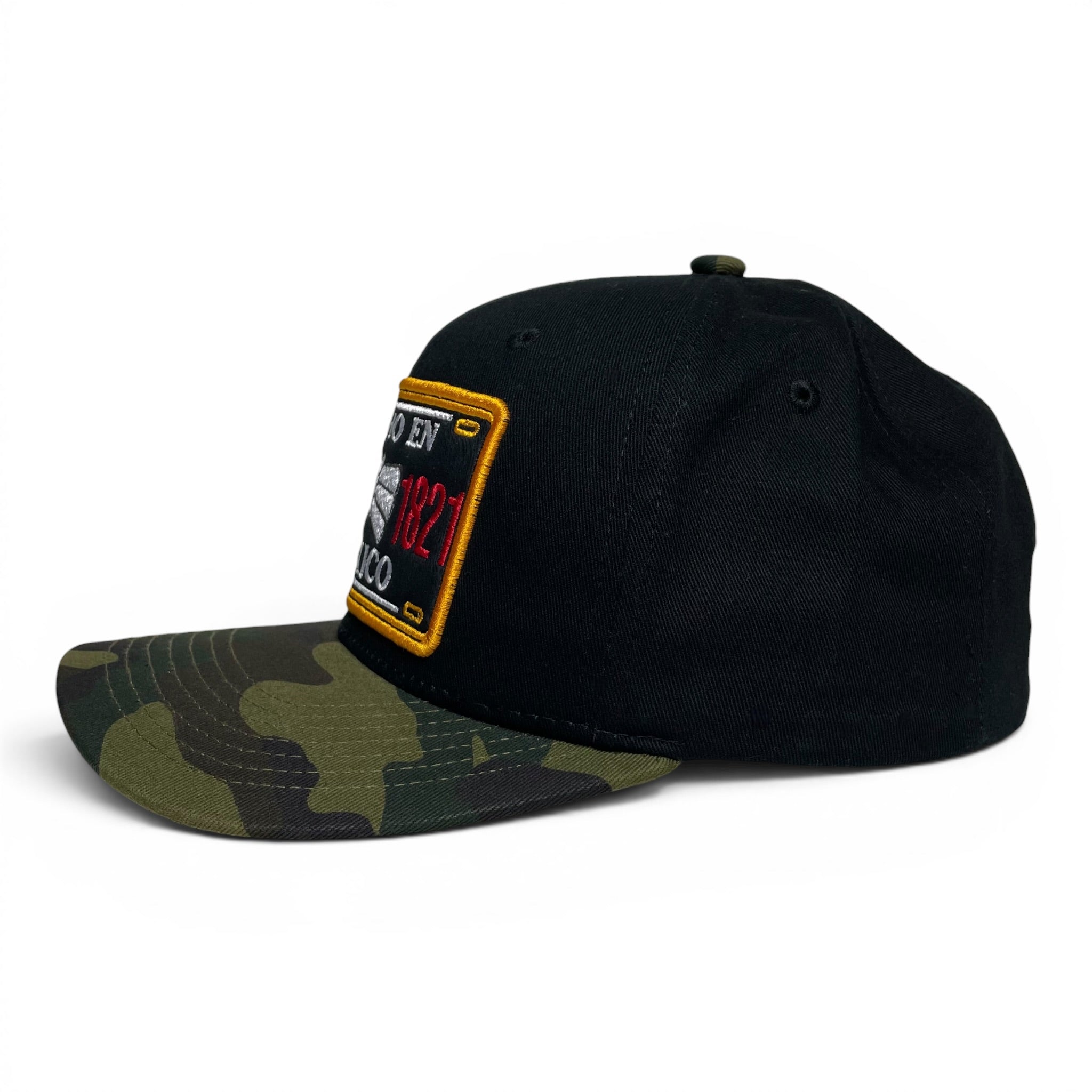 Hecho en Mexico Eagle Embroidered Snapback Cap, Flat Brim, Black/Camo