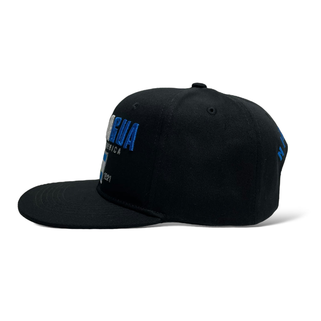 Gorra de Baseball Snapback Negra con Bandera de Nicaragua - Visera Plana