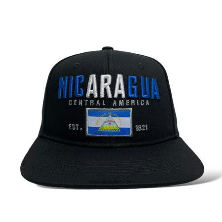 Snapback negro con bandera de Nicaragua - visera plana y estilo clásico