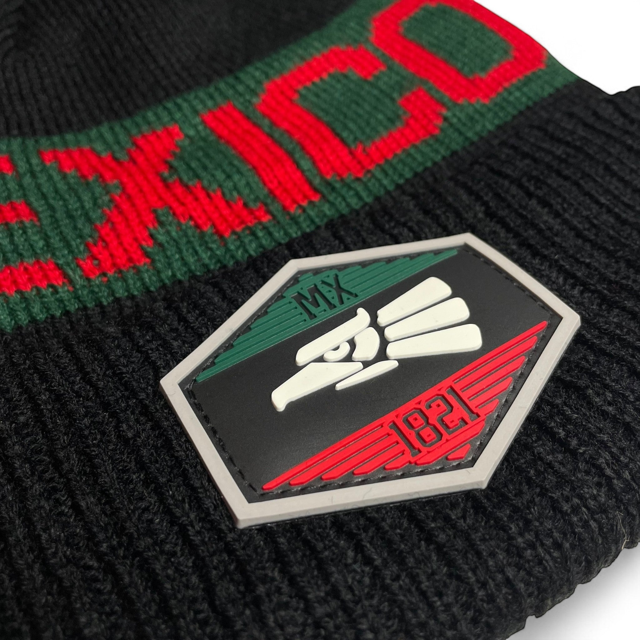 Gorro de invierno Hecho en Mexico con Parche Águila