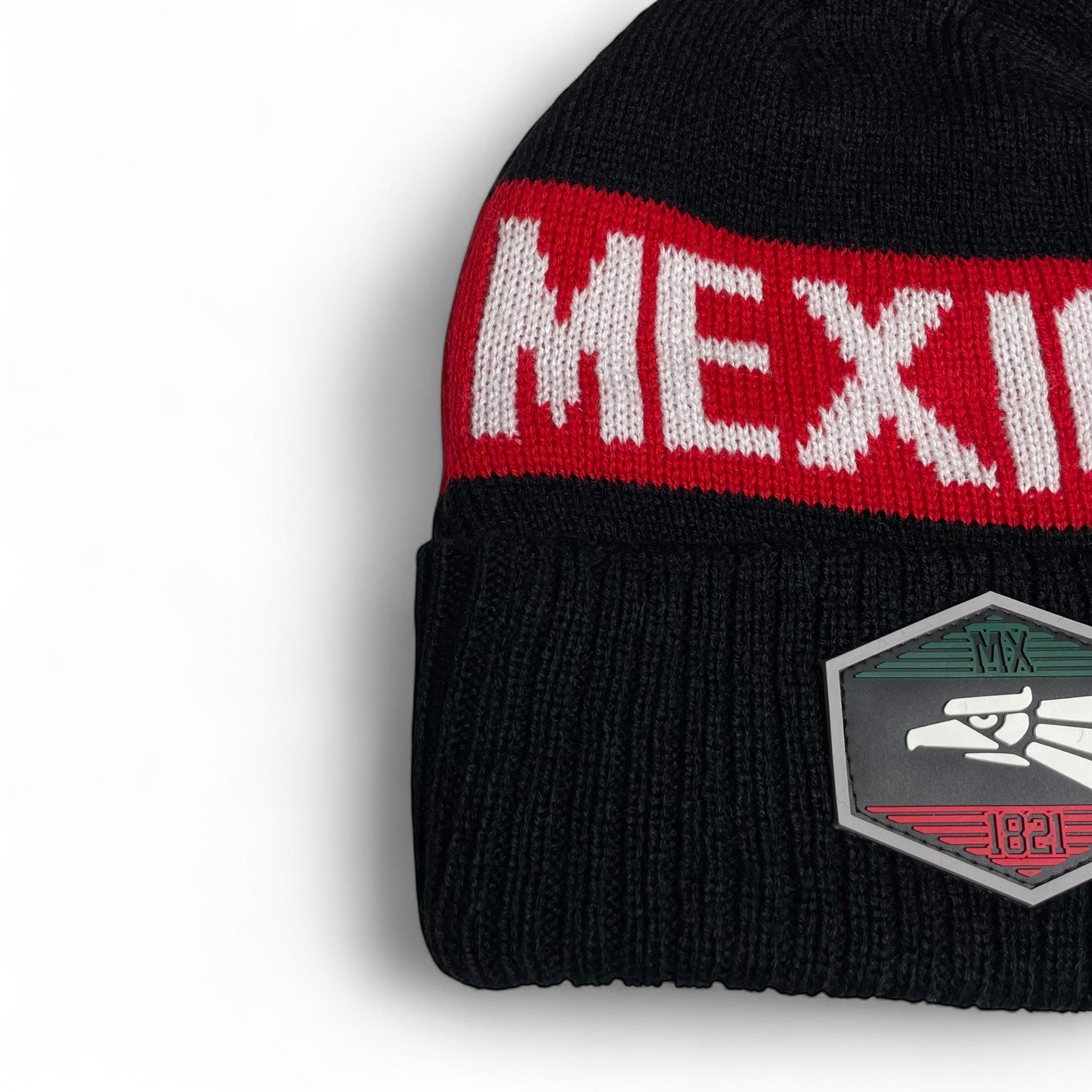 Gorro Hecho en México con Pom y Parche Águila – Mayoreo