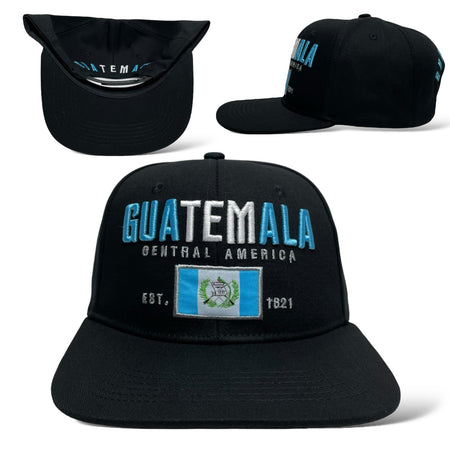 Gorra de baseball snapback negra con bandera de Guatemala bordada.